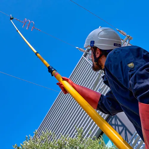 Elementos de protección dieléctricos Sofamel para trabajo eléctrico